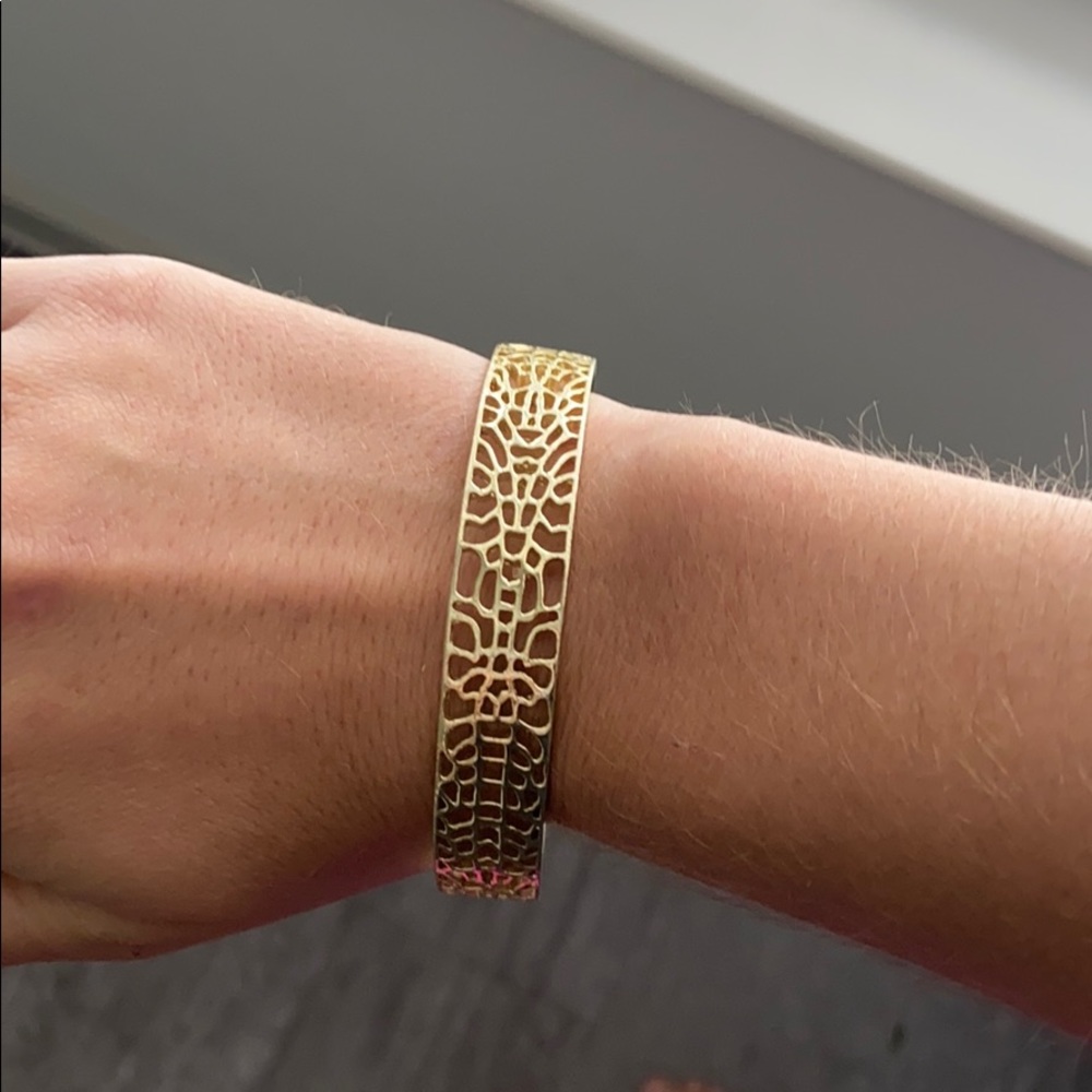 Kendra Scott gold bracelet
